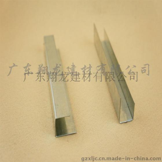 kaiyun官网入口|黄沙挡不住的橄榄绿 荒漠里筑就“绿色长城”(图2) 开云kaiyun官方网站