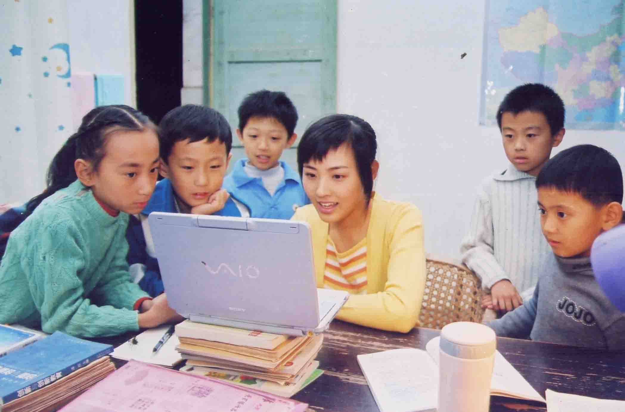 
2004年周勇导演作品影戏《会说话的鹞子》演员及角色先容“kaiyun官网入口”(图3)