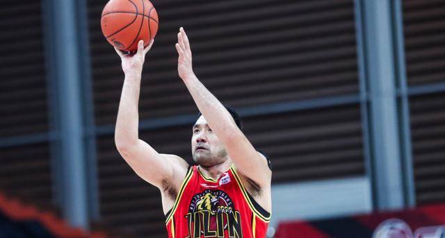 “Kaiyun官方网站”
巨人杀手已成巨人！全华班、没有球星 吉林男篮为何能打进前四？(图10)